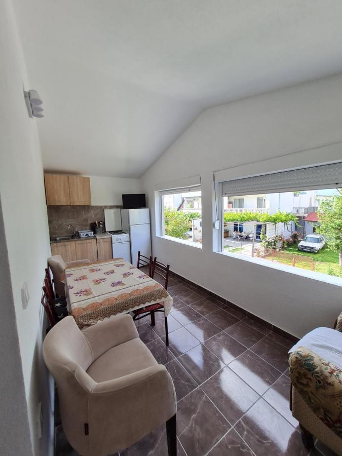 Demir Apartmani Donji Stoj Buitenkant foto